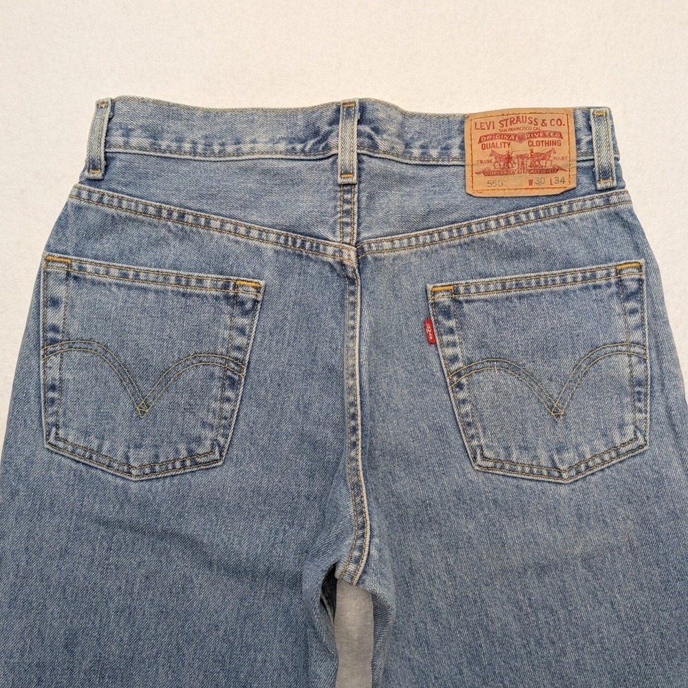 Levis 550 Relaxed Fit Jeans Mens  30x34 Y2K Blue Medium Wash Denim 00550-4834 - Picture 4 of 14
